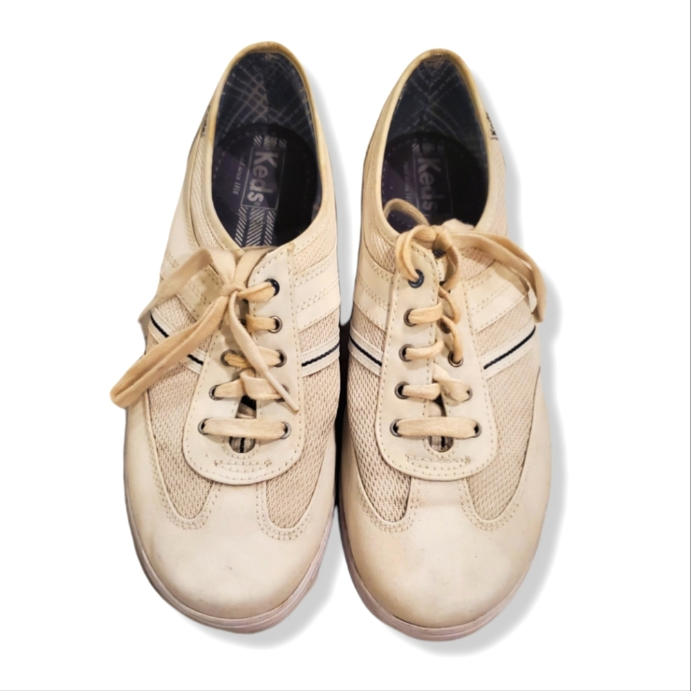 Keds womens shoe size 9 color white